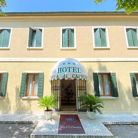 Isola Di Caprera Hotel