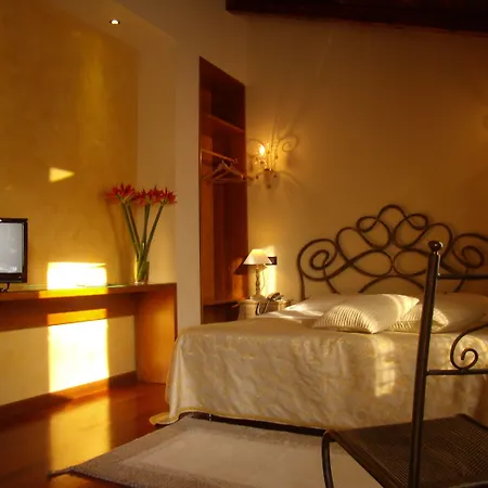 Hotel Isola Di Caprera 3*