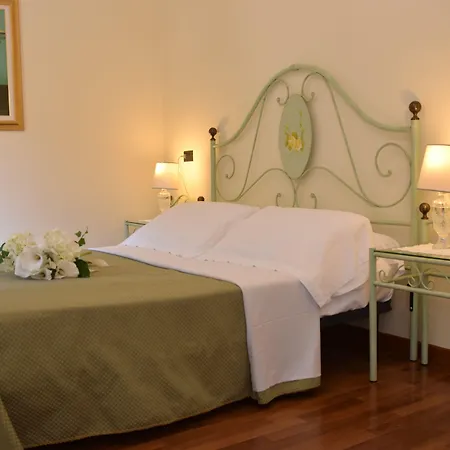 Otel Isola Di Caprera Mira