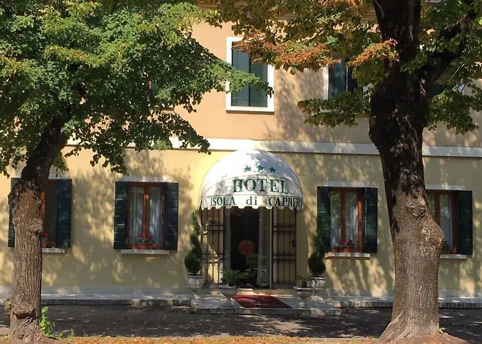 Hotel Isola Di Caprera