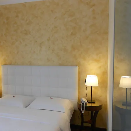 Isola Di Caprera Hotel