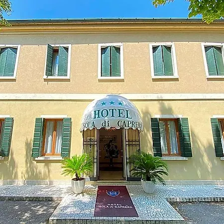 Isola Di Caprera Hotel